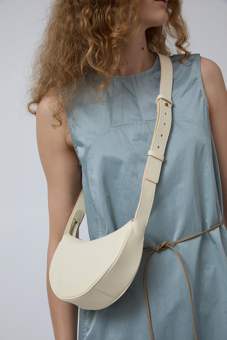 Il Bisonte Oliveta Small Hobo Bag in Bianco Latte